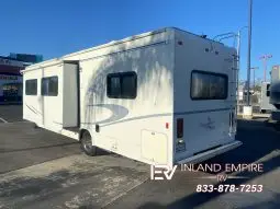 
										2004 Forest River Sunseeker 3100S full									