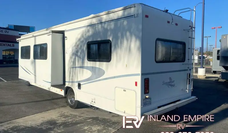 
								2004 Forest River Sunseeker 3100S full									