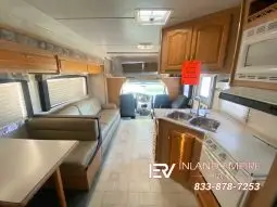
										2004 Forest River Sunseeker 3100S full									