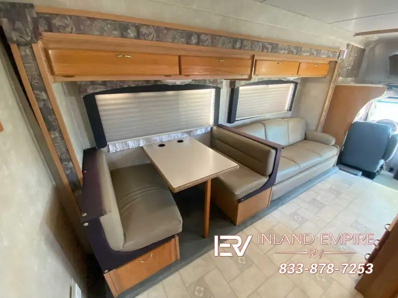 
								2004 Forest River Sunseeker 3100S full									
