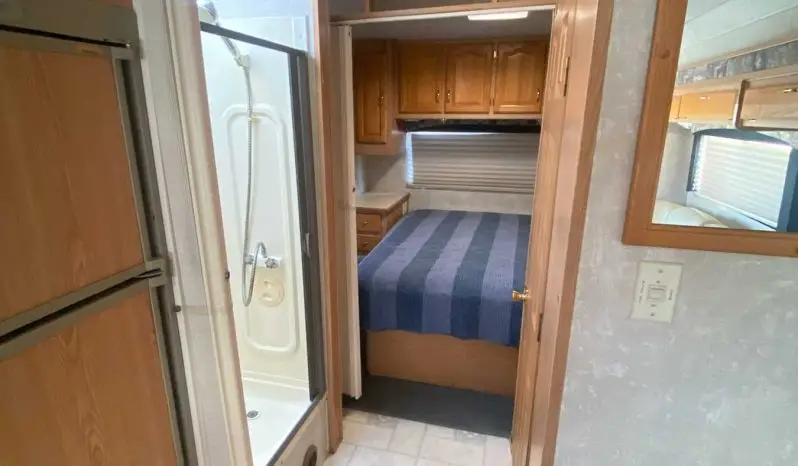 
								2004 Forest River Sunseeker 3100S full									