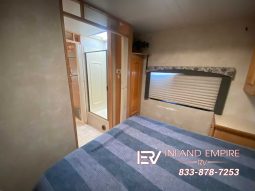 
										2004 Forest River Sunseeker 3100S full									