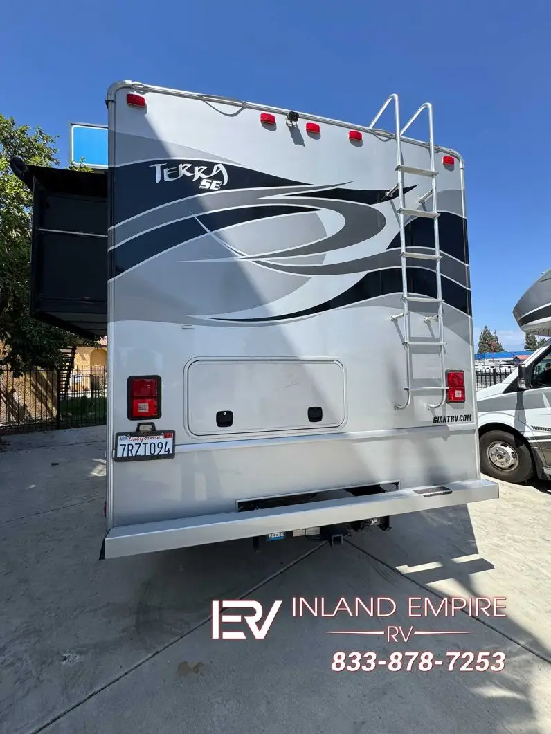 
								2016 Fleetwood Terra SE 26Q full									