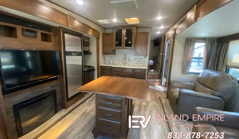 
								2017 Highland Ridge Open Range Light LF297RLS full									