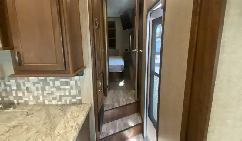 
								2017 Highland Ridge Open Range Light LF297RLS full									