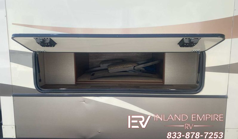 
								2017 Keystone Montana 3730FL full									