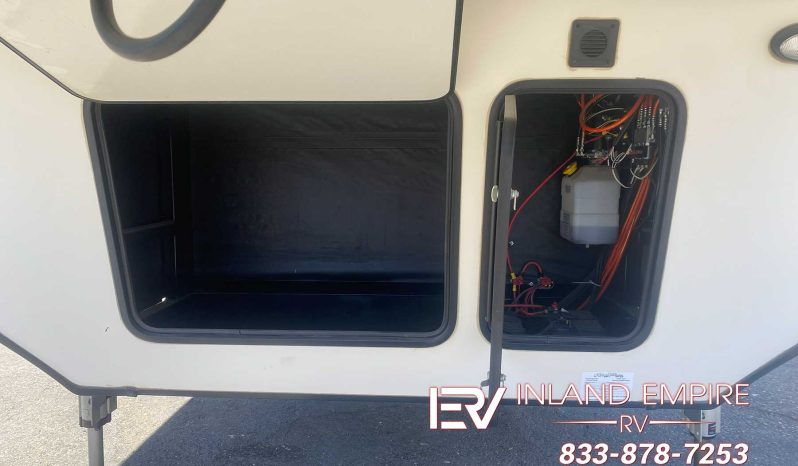 
								2017 Keystone Montana 3730FL full									