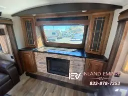 
										2017 Keystone Montana 3730FL full									