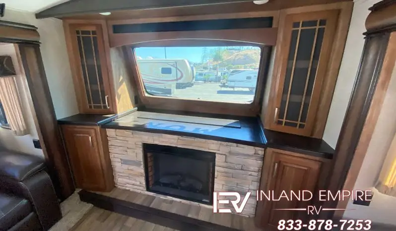 
								2017 Keystone Montana 3730FL full									