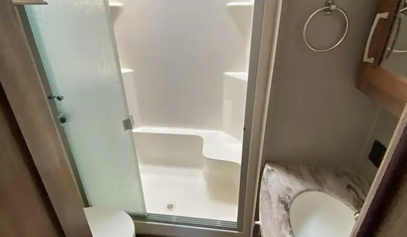 
								2017 Keystone Montana 3730FL full									