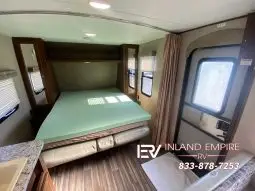 
										2018 Keystone Hideout 21LHSWE full									