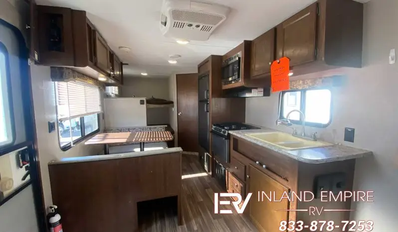 
								2018 Keystone Hideout 21LHSWE full									