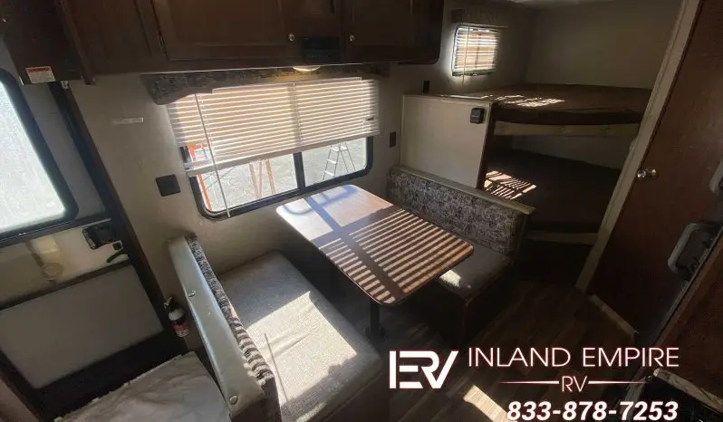 
								2018 Keystone Hideout 21LHSWE full									