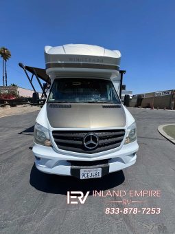 
										2018 Winnebago Navion 24J full									