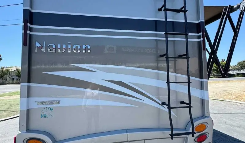 
								2018 Winnebago Navion 24J full									