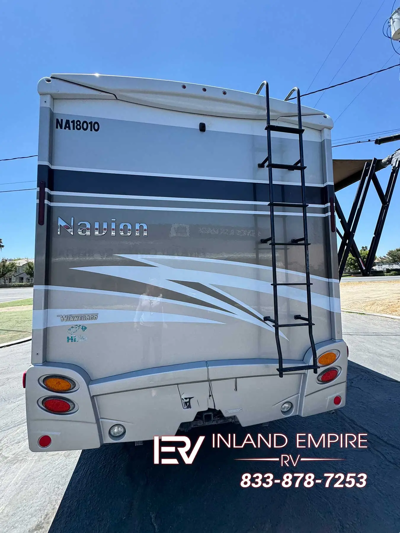 2018 Winnebago Navion 24J