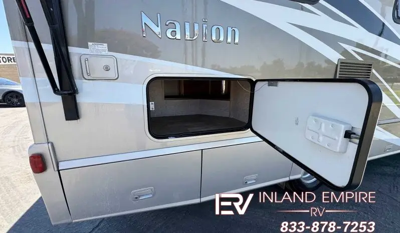 
								2018 Winnebago Navion 24J full									