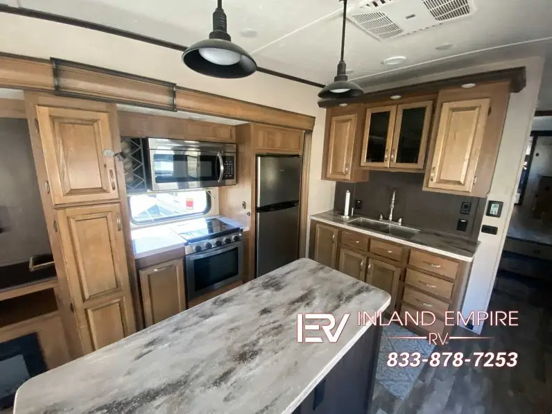 
								2020 Coachmen Chaparral 360IBL full									