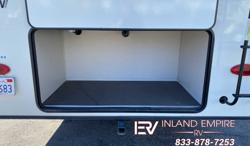 
								2022 Keystone Alpine 3712KB full									