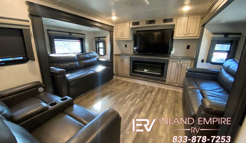 
								2022 Keystone Alpine 3712KB full									