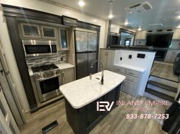 
										2022 Keystone Alpine 3712KB full									