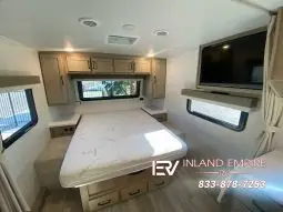 
										2024 Forest River Flagstaff Micro Lite 21FBRS full									