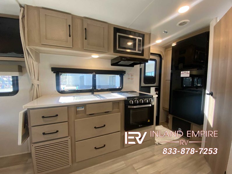 
								2024 Forest River Flagstaff Micro Lite 21FBRS full									