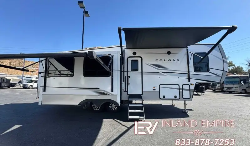 
 2023 Keystone Cougar 290RLS full									