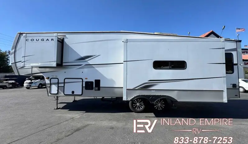 
 2023 Keystone Cougar 290RLS full									