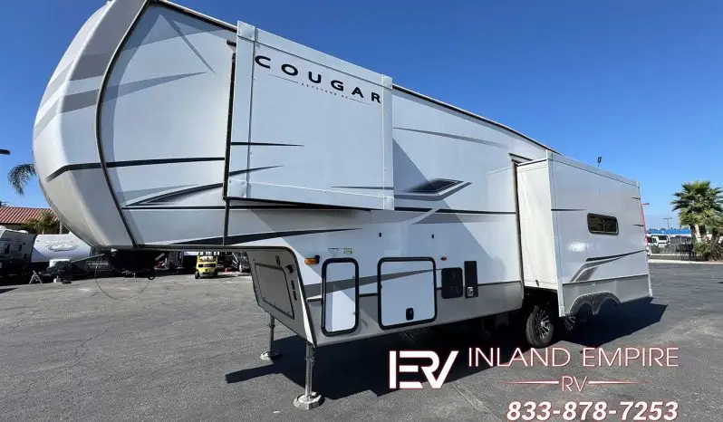 
 2023 Keystone Cougar 290RLS full									