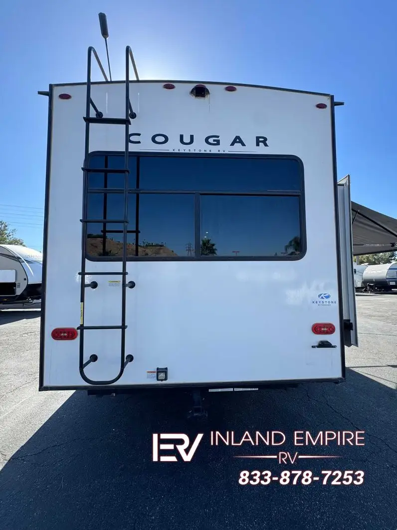 
 2023 Keystone Cougar 290RLS full									