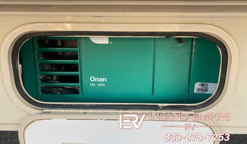 
								2020 Winnebago Minnie Winnie 31H Used Class C RV For Sale in Colton CA full									