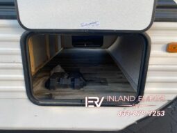 2025 Crossroads Zinger Lite 260BH Used Travel Trailer RV For Sale in Colton CA P00014