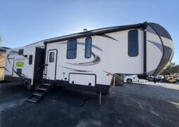 2019 Keystone Sprinter 3150RLS Used 5th Wheel Trailer RV For Sale in Colton CA